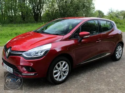 Begagnad Renault Clio IV Dynamique 75 HK (55 kW) 2016 Röd Halvkombi