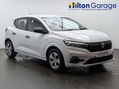 Used Dacia Sandero Essentiel 67 HP (49 kW) 2021 White Hatchback