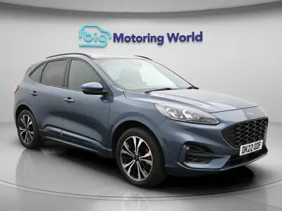 Second-hand Ford Kuga ST-Line X 225 CP (165 kW) 2022 Albastru SUV