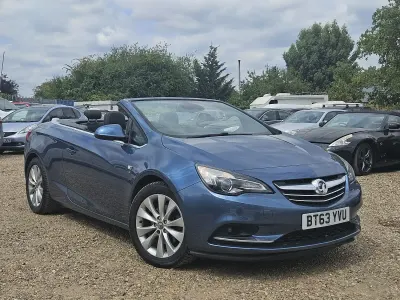 Used Vauxhall Cascada Elite 140 HP (102 kW) 2013 Blue Cabriolet