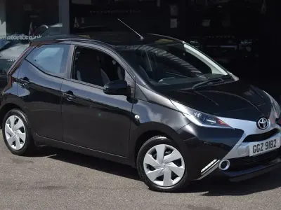 Used Toyota Aygo X-play 69 HP (50 kW) 2017 Bold black Hatchback
