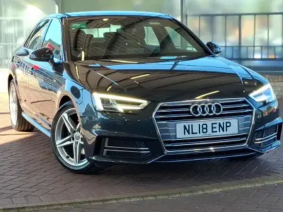 Begagnad Audi A4 S-Line 150 HK (110 kW) 2018 Grå Sedan