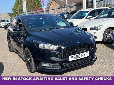 Used Ford Focus ST 250 HP (183 kW) 2015 Black Hatchback