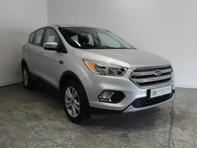 Begagnad Ford Kuga Zetec 120 HK (88 kW) 2017 Silver SUV