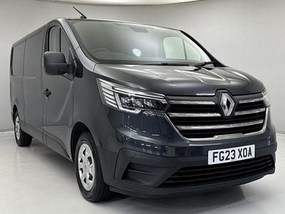 Used Renault Trafic 150 HP (110 kW) 2023 Grey  MPV