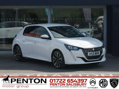 Used Peugeot 208 Allure Premium 99 HP (72 kW) 2021 White Hatchback
