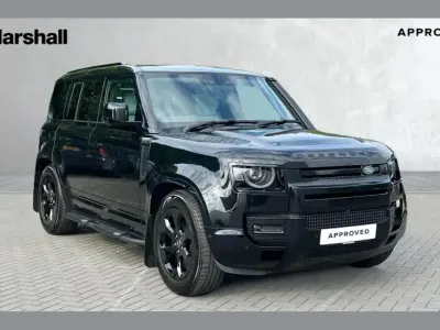 Usado Land Rover Defender HSE Dynamic 249 HP (183 kW) 2024 Preto SUV