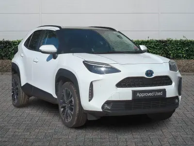Used Toyota Yaris Hybrid 2023 White Estate