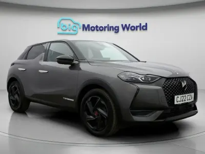 Begagnad DS Automobiles DS3 Crossback Performance Line Plus 2022 Grå SUV
