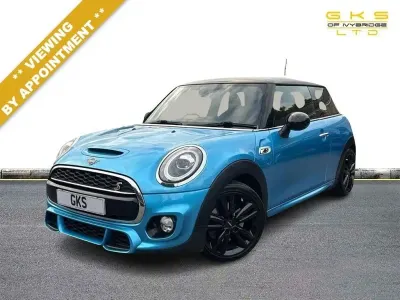 Begagnad Mini Cooper S Hatch 192 HK (141 kW) 2019 Blå Halvkombi