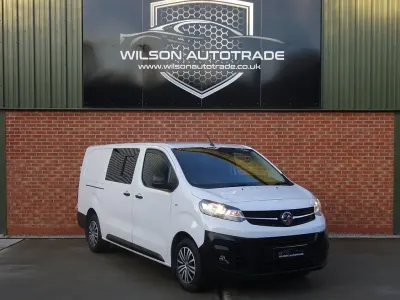 Used Vauxhall Vivaro S 100 HP (73 kW) 2022 White MPV