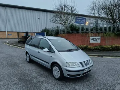 Begagnad VW Sharan S 115 HK (84 kW) 2006 Silver Minibuss