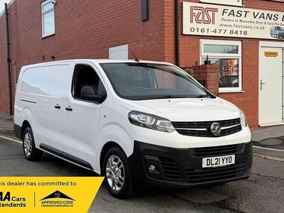 Used Vauxhall Vivaro 100 HP (73 kW) 2021 White MPV