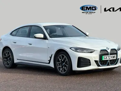 Usado BMW i4 M Sport 250 kW (340 CV) 2022 Blanco Berlina
