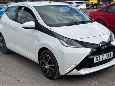 Used Toyota Aygo X-play 69 HP (50 kW) 2017 White Hatchback
