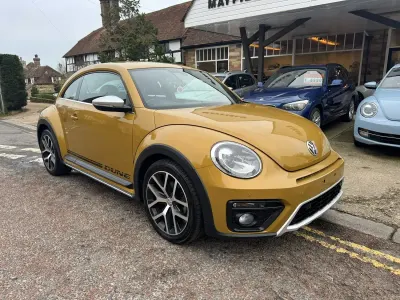 Used VW Beetle Dune 105 HP (77 kW) 2018 Yellow Hatchback