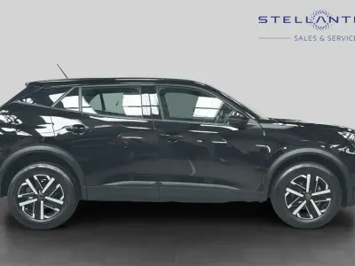 Used Peugeot 2008 Active 100 HP (73 kW) 2023 Black SUV