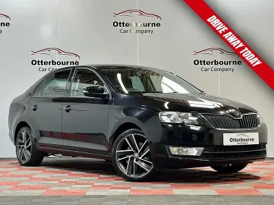 Begagnad Skoda Rapid Sport 110 HK (80 kW) 2017 Svart Halvkombi
