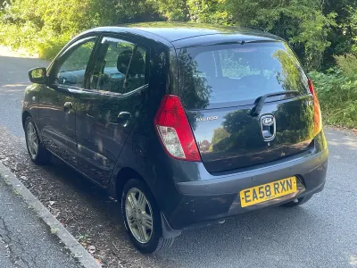 Used Hyundai i10 Comfort 77 HP (56 kW) 2008 Black Hatchback