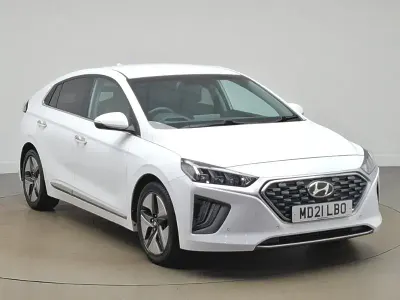 Used Hyundai Ioniq Premium SE 141 HP (103 kW) 2021 White Hatchback