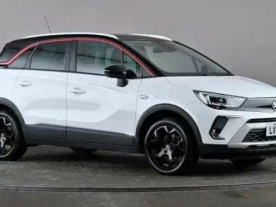 Used Vauxhall Crossland SRi 110 HP (80 kW) 2021 White SUV