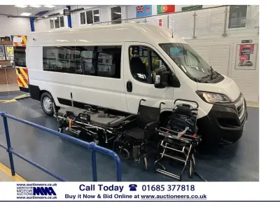 Used Peugeot Boxer 130 HP (95 kW) 2019 White Van