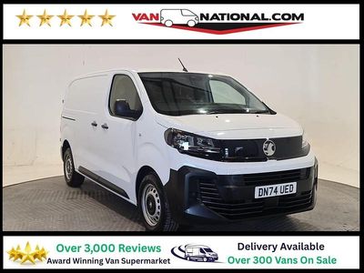 Used Vauxhall Vivaro 120 HP (88 kW) 2024 White MPV