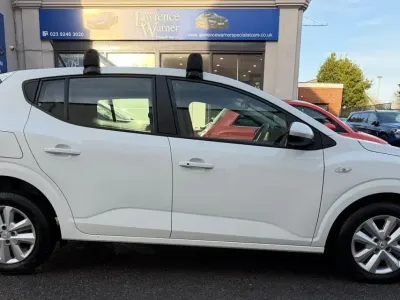 Used Dacia Sandero Comfort 91 HP (66 kW) 2021 White Hatchback
