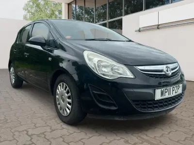 Usado Vauxhall Corsa S 85 CV (62 kW) 2011 Negro Utilitario