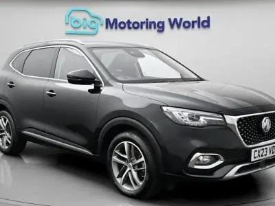 Używany MG HS Exclusive 162 KM (119 kW) 2023 Czarny SUV