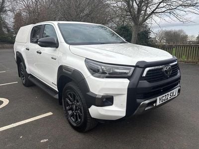 Używany Toyota HiLux 201 KM (147 kW) 2022 Biały Pickup
