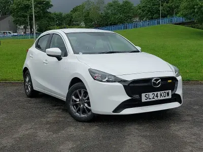 Used Mazda 2 Center-Line 75 HP (55 kW) 2024 White Hatchback