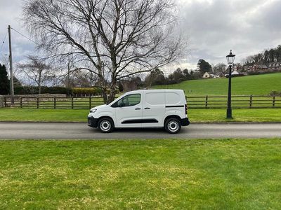 Used Citroën Berlingo 100 HP (73 kW) 2024 White MPV