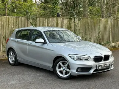 Usado BMW 116 2018 Plateado Utilitario
