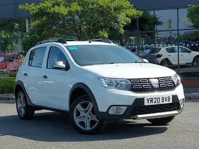 Used Dacia Sandero Comfort 90 HP (66 kW) 2020 White Hatchback