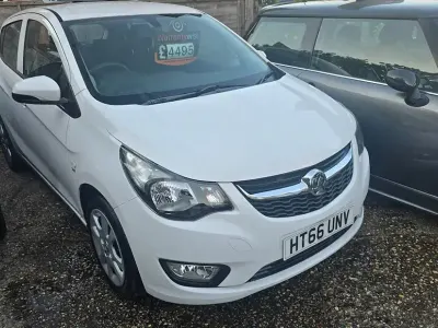 Used Vauxhall Viva 75 HP (55 kW) 2017 White Hatchback
