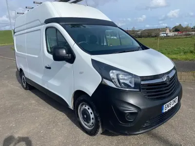 Used Vauxhall Vivaro 125 HP (91 kW) 2019 White MPV