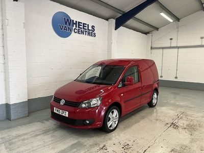 Used VW Caddy Highline 102 HP (75 kW) 2015 Red MPV