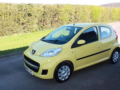 Used Peugeot 107 68 HP (50 kW) 2010 Yellow Hatchback