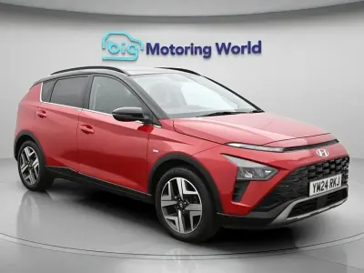 Begagnad Hyundai Bayon Ultimate 100 HK (73 kW) 2024 Röd SUV