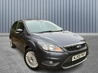 Usado Ford Focus Titanium 99 HP (72 kW) 2009 Cinzento Citadino