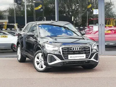 Gebraucht Audi Q2 S-Line 150 PS (110 kW) 2023 Schwarz SUV