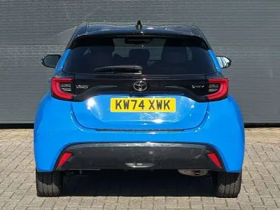 Used Toyota Yaris Edition 128 HP (94 kW) 2025 Blue Hatchback