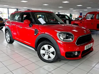 Used Mini Cooper Classic 2019 Chili red Hatchback