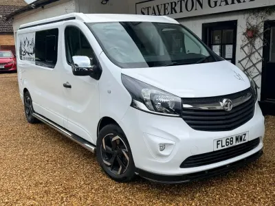 Used Vauxhall Vivaro Sportive 120 HP (88 kW) 2018 White MPV
