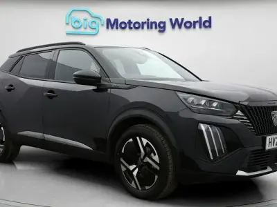 Usado Peugeot 2008 GT 137 HP (100 kW) 2025 Preto SUV