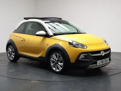 Usado Vauxhall Adam Rocks 70 CV (51 kW) 2018 Naranja Utilitario