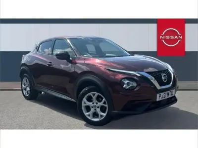Used Nissan Juke N-Connecta 114 HP (83 kW) 2021 Red SUV