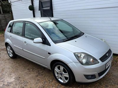 Silver Used 2007 Ford Fiesta Zetec Hatchback | £2,295 (A bit pricey)