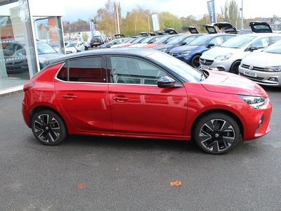 Usado Vauxhall Corsa-e Elite 100 kW (136 HP) 2021 Vermelho Citadino
